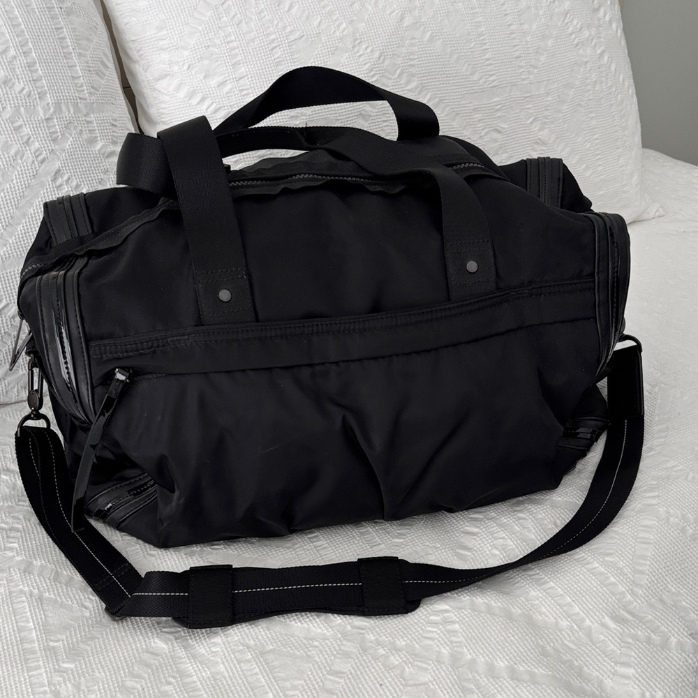 lululemon athletica Black Duffel Bag
Never used!